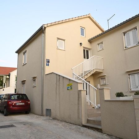 Apartments "Sea View" Miki & Ivana Bol Exterior foto